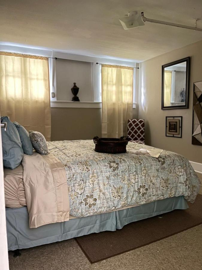 ラファイエット Maison Freetown Bed & Breakfast エクステリア 写真