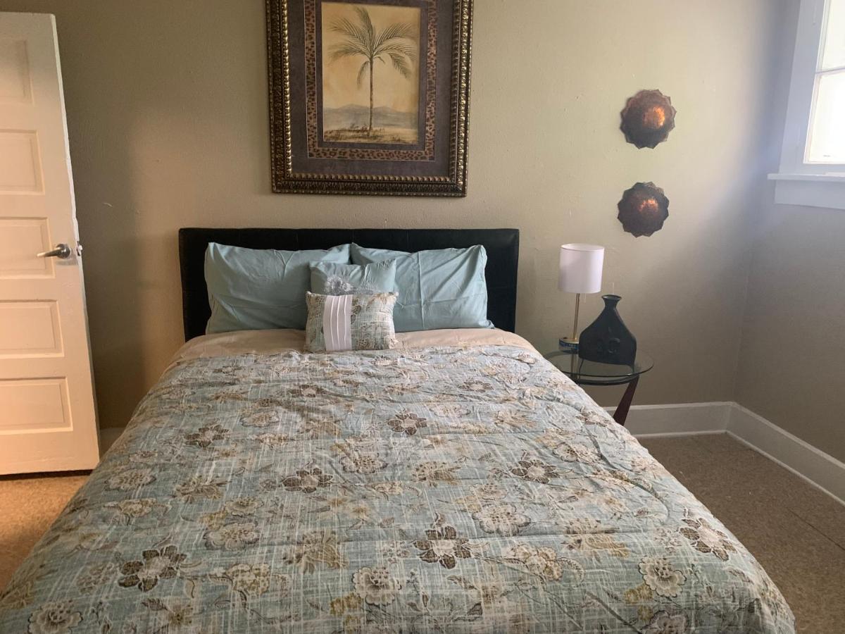 ラファイエット Maison Freetown Bed & Breakfast エクステリア 写真