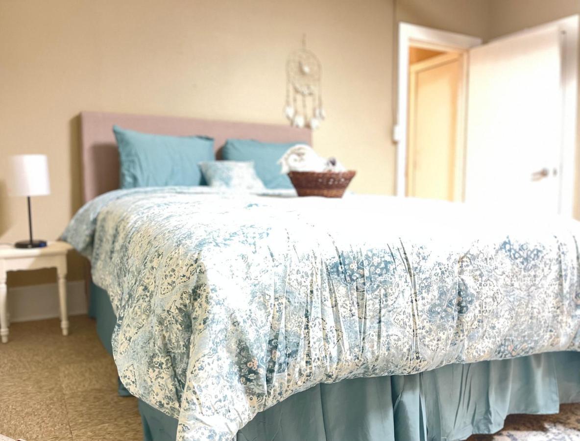 ラファイエット Maison Freetown Bed & Breakfast エクステリア 写真